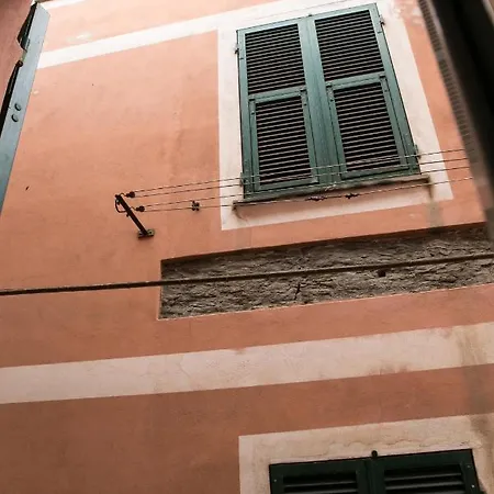 Vernazza2010 *